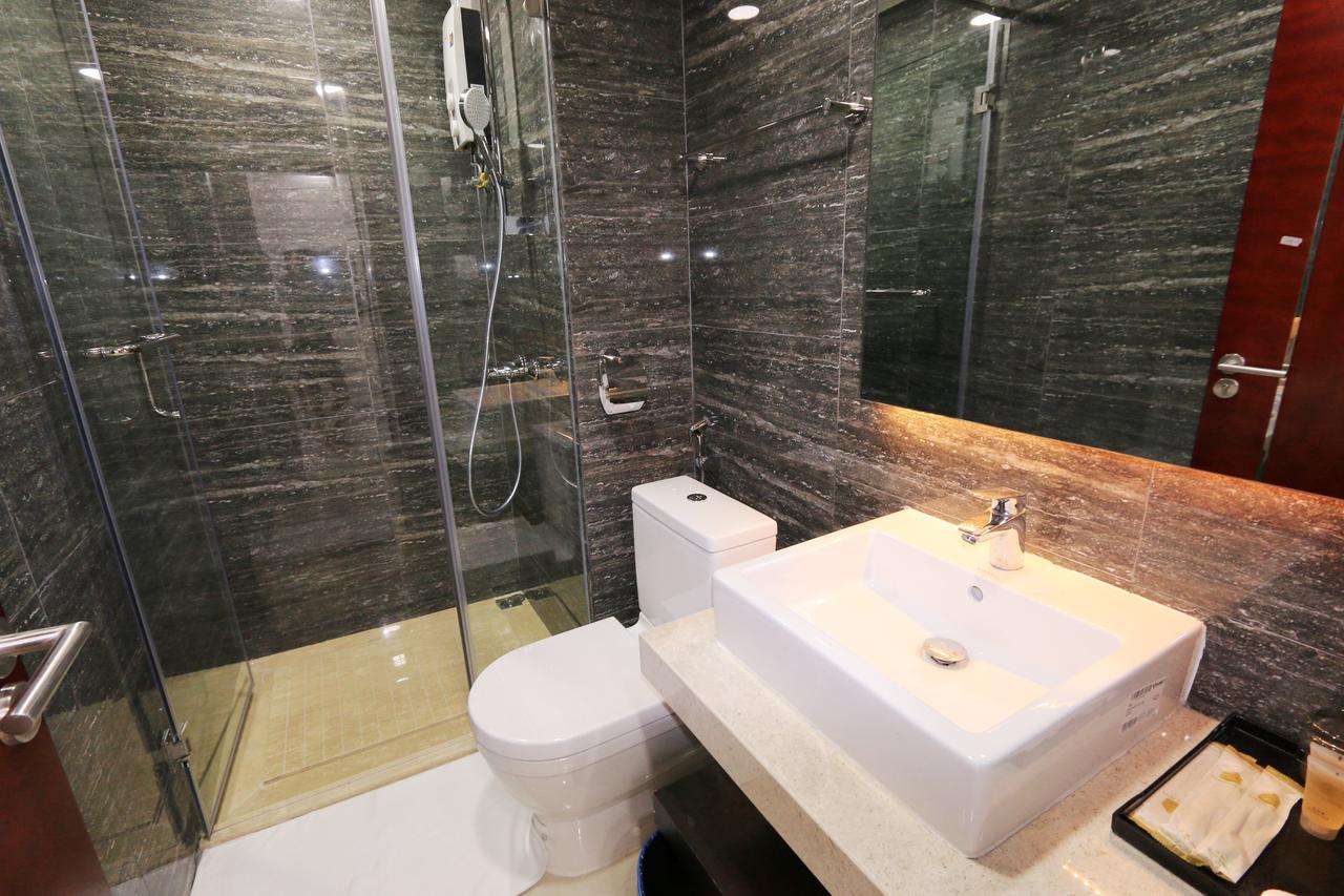 Eastland Hotel & Apartment Пном Пен Екстериор снимка