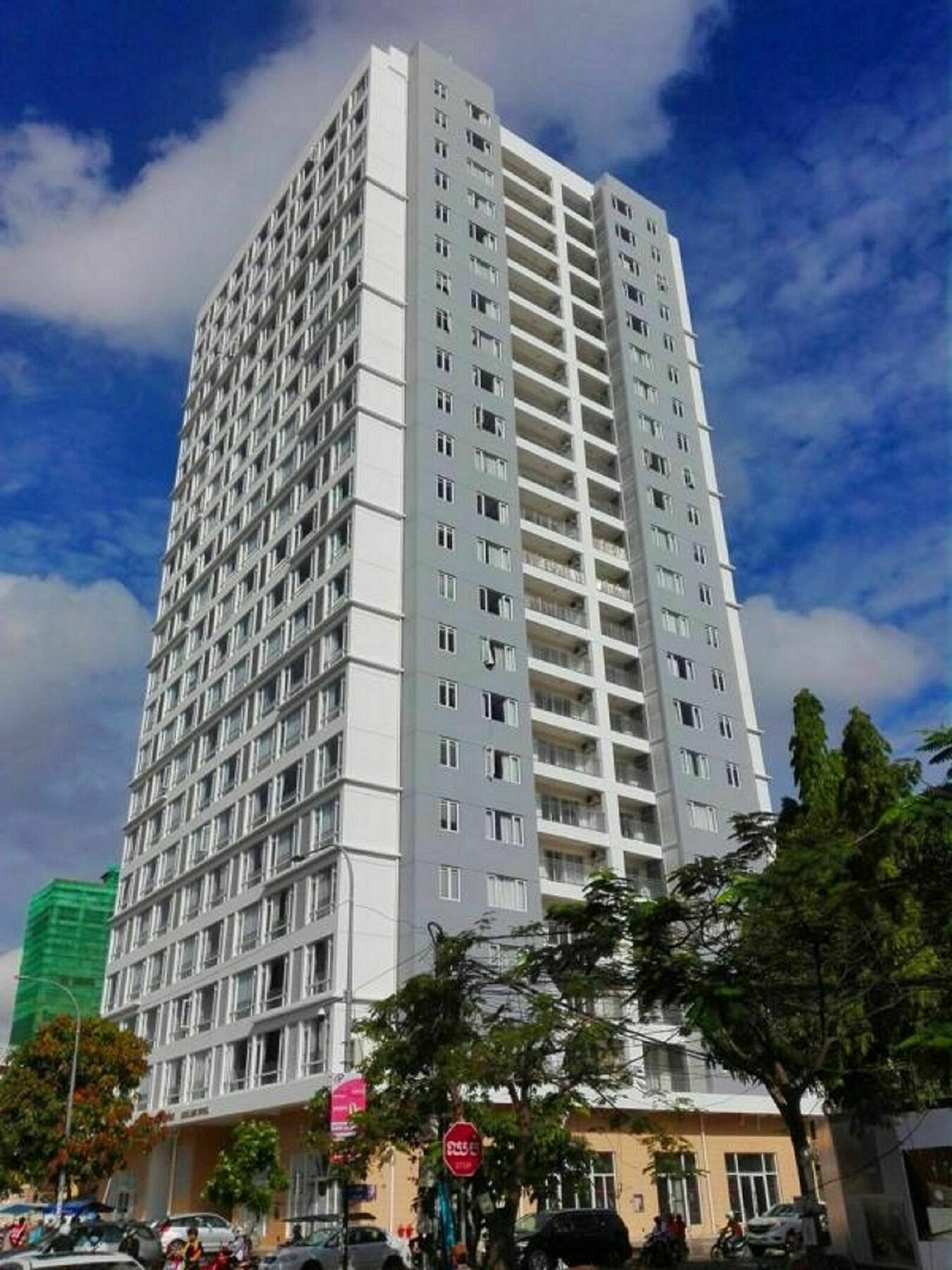 Eastland Hotel & Apartment Пном Пен Екстериор снимка