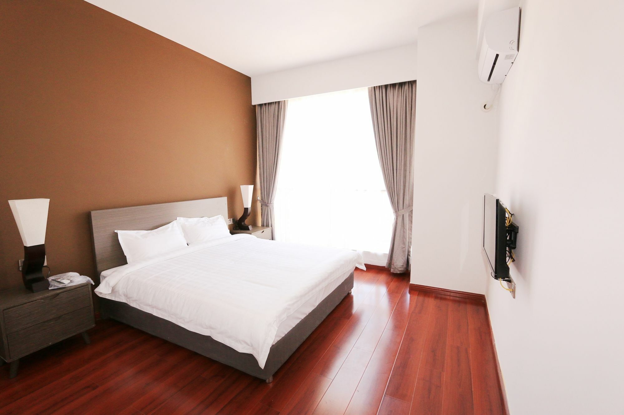 Eastland Hotel & Apartment Пном Пен Екстериор снимка