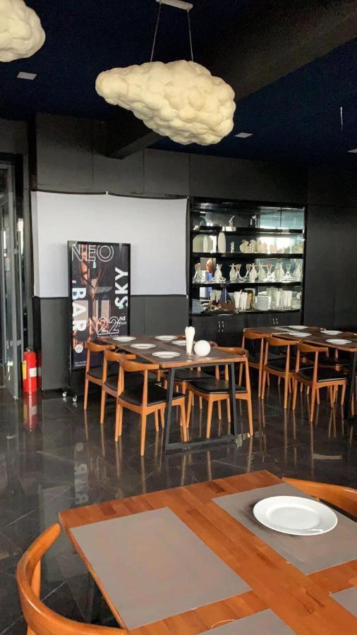 Eastland Hotel & Apartment Пном Пен Екстериор снимка